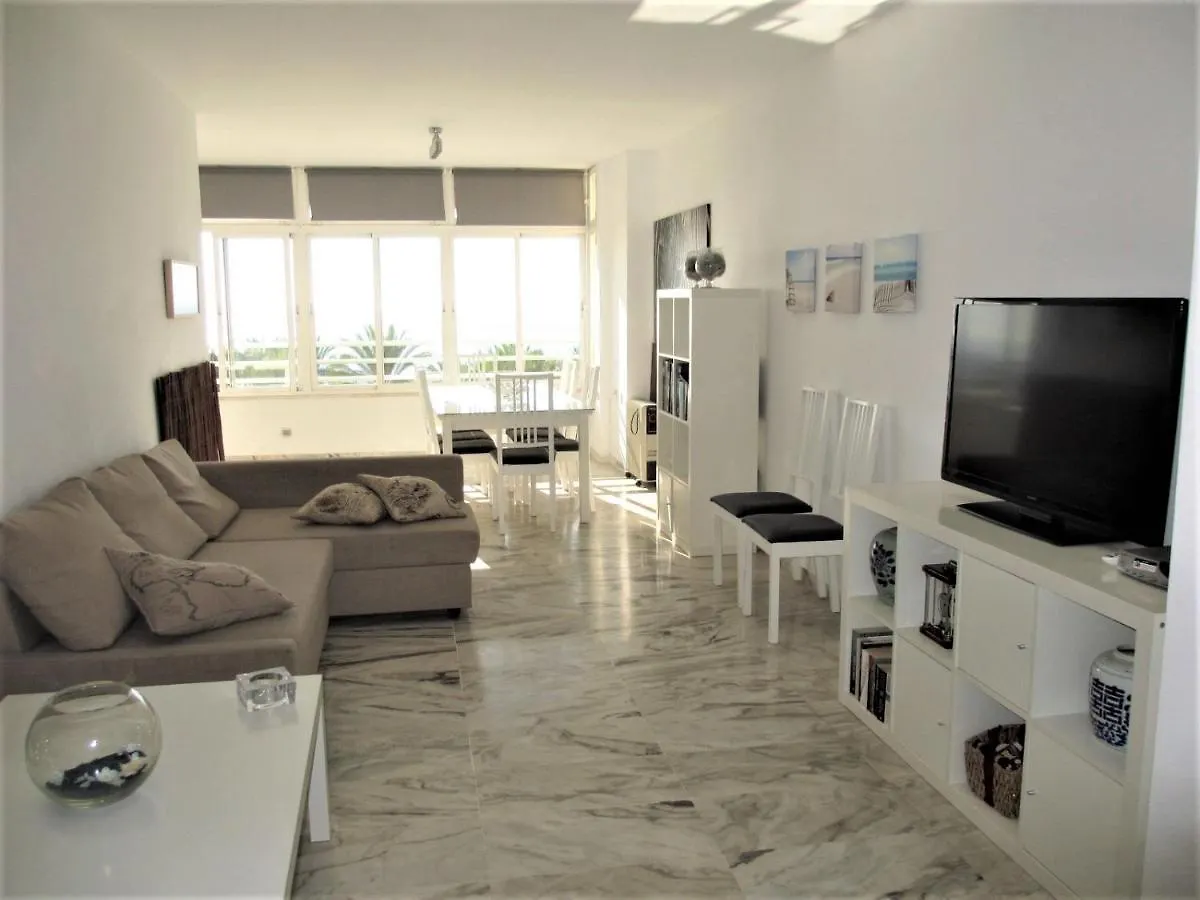 Frenta A La Playa Malaga-Antonio Machado Apartment 0*, Malaga
